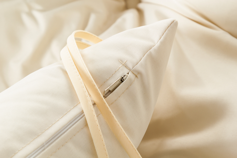 Fotele wiszące - Fotel wiszący do salonu Lila 2 Pro czarny stelaż czarny kosz poduszka ecru (6)