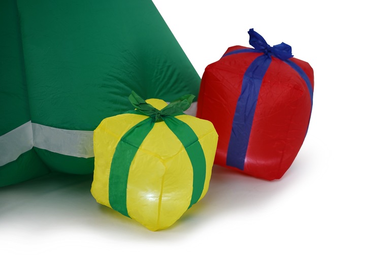 Boże Narodzenie - Dekoracja Dmuchana 5 LED Mikołaj + Prezenty 240cm (4)