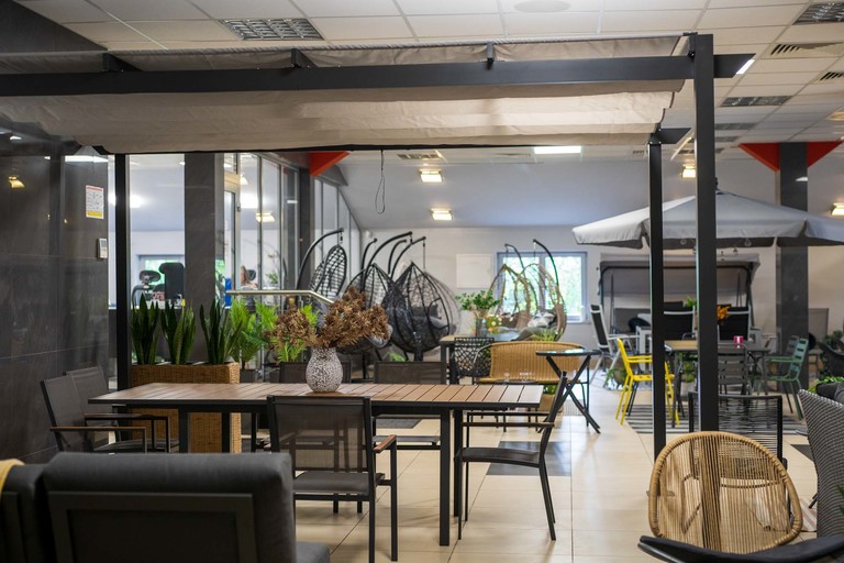 Zestawy ogrodowe - Zestaw ogrodowy PREMIUM, stół TERY z krzesłami BARCELONA 8 osobowy aluminium (14) Zestawy ogrodowe - Zestaw ogrodowy PREMIUM, stół TERY z krzesłami BARCELONA 8 osobowy aluminium (14)